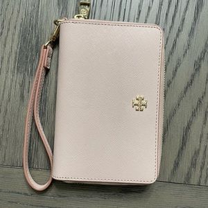 Tory Burch Wristlet wallet- used a few times, great condition.